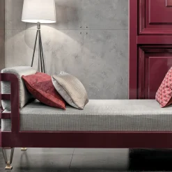 Panchina in legno laccato