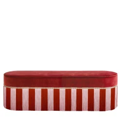 panchina in velluto rosso con frangia bicolore