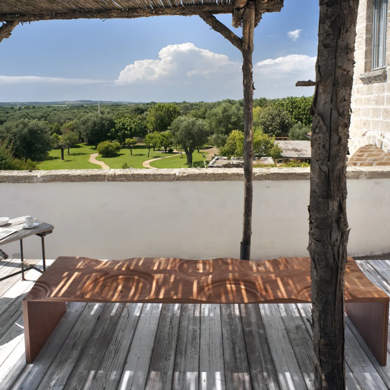 Panchina per esterni Ripples di Toyo Ito