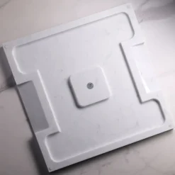 Piatto Q in marmo bianco di Carrara Venezia