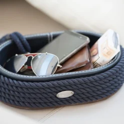 Piccola videopoche ovale blu