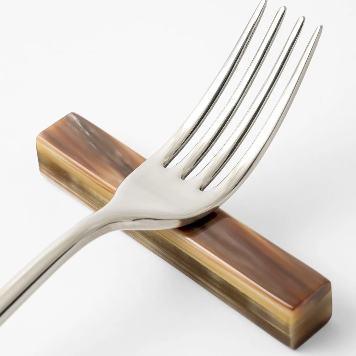 Poggiaposate in corno naturale biondo venato 6 pz.