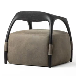 Poltrona Chassis in legno massiccio di frassino nero e rivestimento in pelle