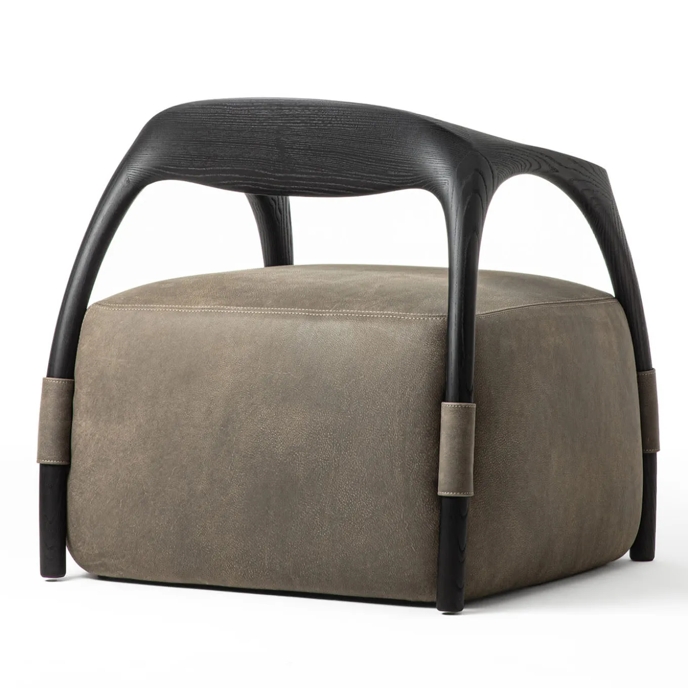 Poltrona Chassis in legno massiccio di frassino nero e rivestimento in pelle