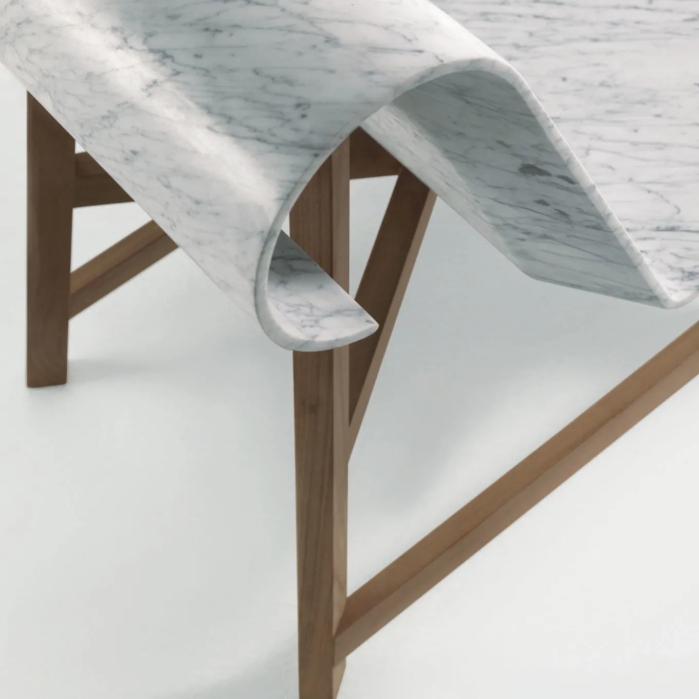 Poltrona Curl in marmo bianco di Carrara di Gritti Rollo