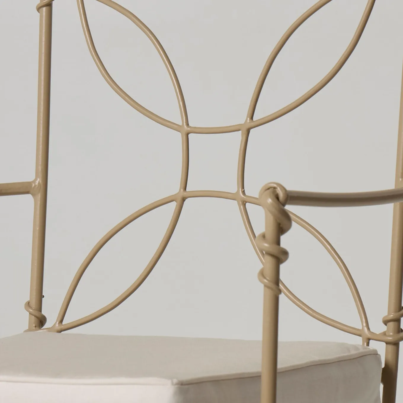 Poltrona da esterno Lotus in ferro