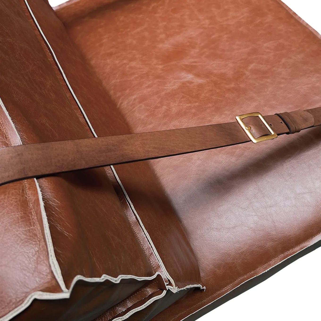 Poltrona Docker in pelle marrone cognac