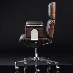 Poltrona girevole Black Armadillo/2 di Rainer Bachschmid