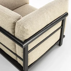 Poltrona Heiko in legno massello