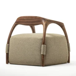 Poltrona in legno massiccio Chassis Canaletto Noce e rivestimento in tessuto