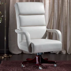 Poltrona in pelle bianca