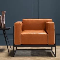 Poltrona Kirk in pelle cognac