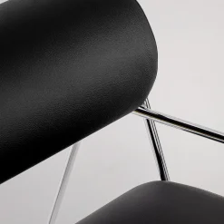 Poltrona Lounge Kate Style in Pelle Nera con Poggiapiedi