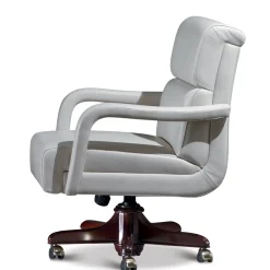 Poltrona media in pelle bianca