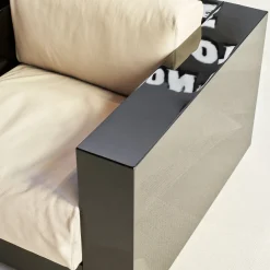 Poltrona Saratoga White di Lella e Massimo Vignelli