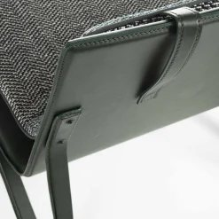 Poltrona Soft Thea in tessuto grigio e pelle nera