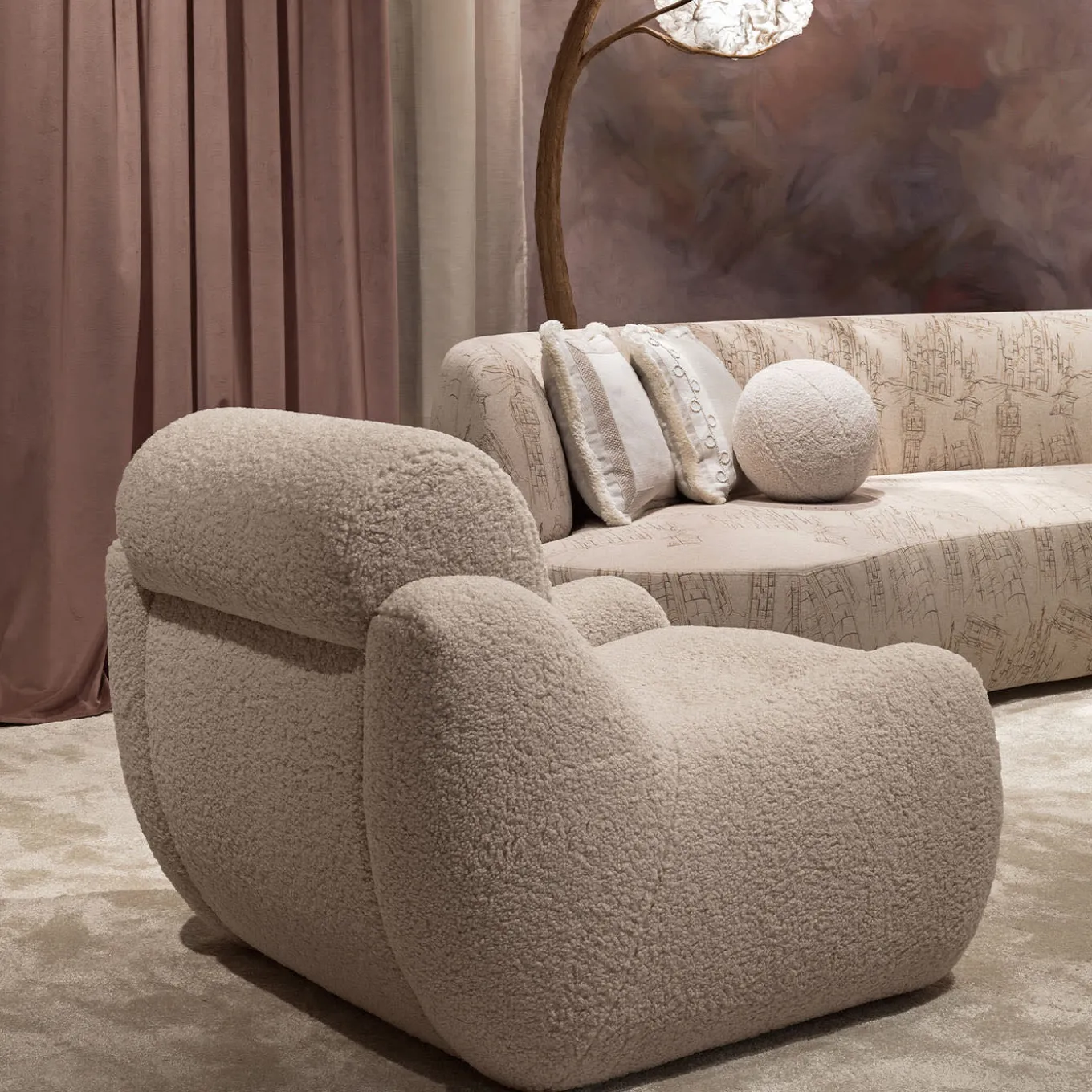 Poltrona Teddy in tessuto boucle beige