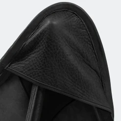 Poltrona Tripolina in pelle nera