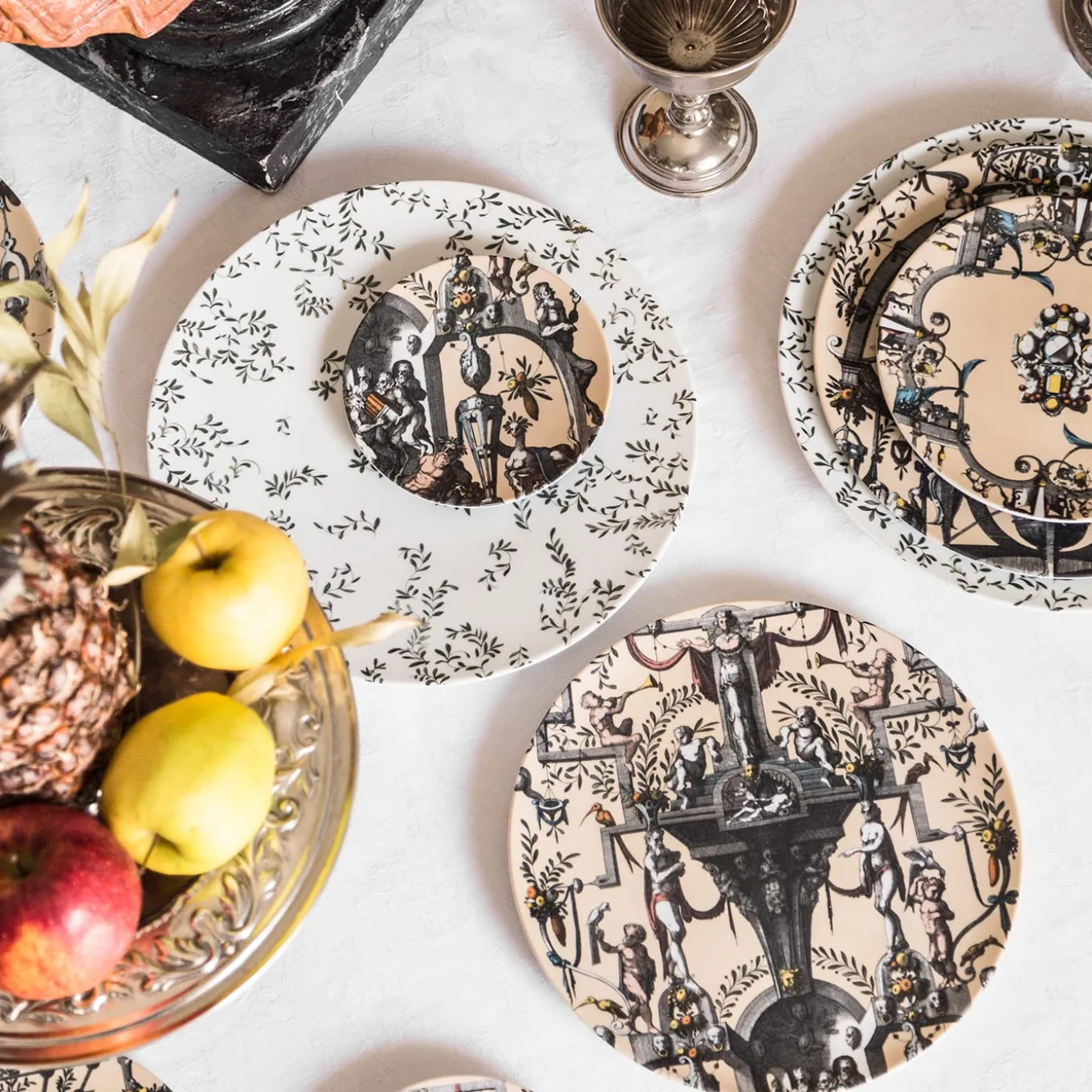 Pompei Piatto Fondo in porcellana con rami e gioiello #2