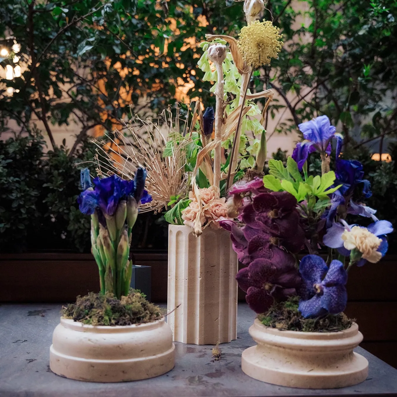 POR TAN TE Vaso a colonna in marmo travertino satinato