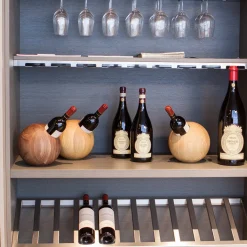 Portabottiglie in legno di noce a sfera Boccia