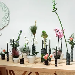 Portacandele Kadomatsu in marquina nera di Michele Chiossi