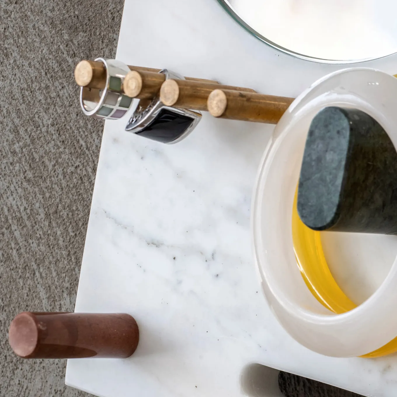 Portagioie Lunatico Bianco Carrara di Cecilia Alemagna