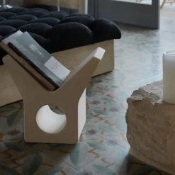 Portariviste in pietra calcarea Yo Lecce di Marco Guazzini