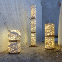 Portavaso retroilluminato Eternal grande segmentato in marmo travertino di Bebo & Angel