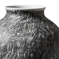 Post Scriptum Vaso rigonfio in bianco e nero di Formafantasma #1