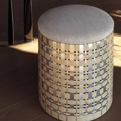 Pouf cilindrico Nimbus 40 in alluminio champagne