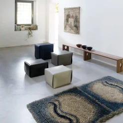 Pouf in pelle marrone scuro Big Bao di Viola Tonucci