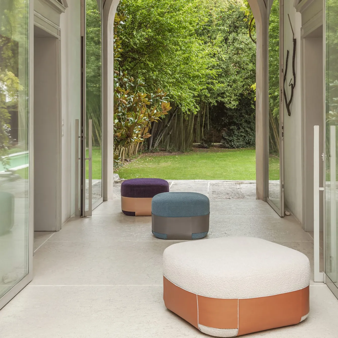 Pouf Sumo beige e viola