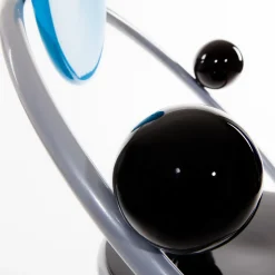 Prima sedia in legno e metallo di Michele De Lucchi - Memphis Milano