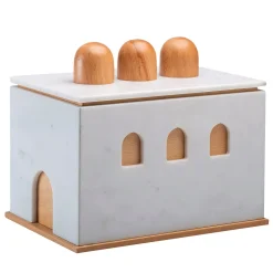 Quba, grande scatola bianca di Gabriele D'Angelo