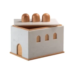 Quba, grande scatola bianca di Gabriele D'Angelo