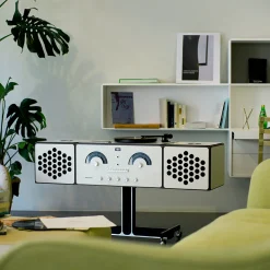 Radiofonografo bianco RR226 di Achille e Pier Giacomo Castiglioni