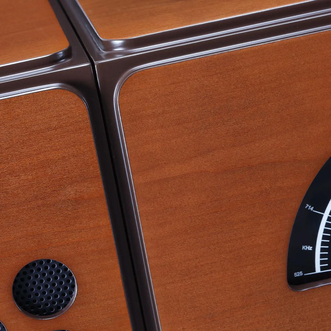 Radiofonografo in ciliegio RR226 di Achille & Pier Giacomo Castiglioni