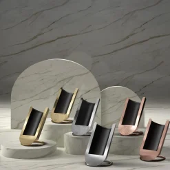 Refrigeratore di vino di lusso in ottone placcato rame martellato di Itamar Harari