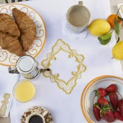 Rinascimento Runner da tavola di lino bianco ricamato in oro