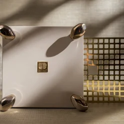 Scatola bianca quadrata Limbos