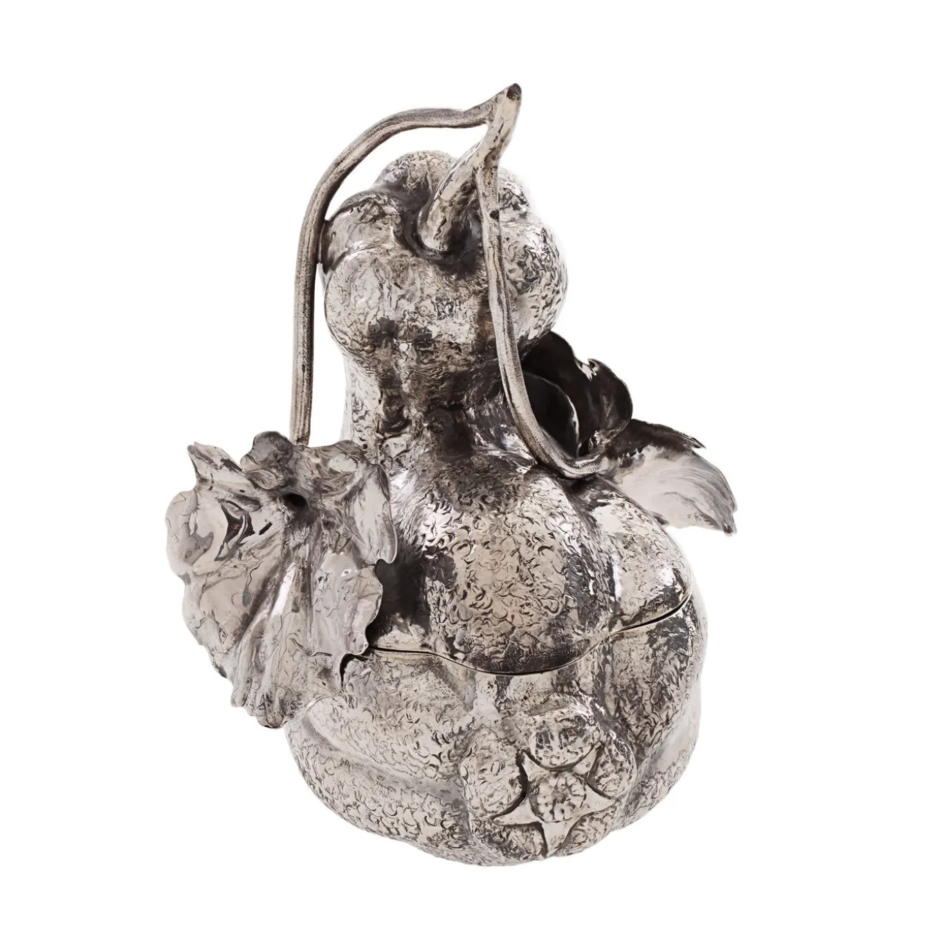 Scatola d'argento con zucca ripiegata