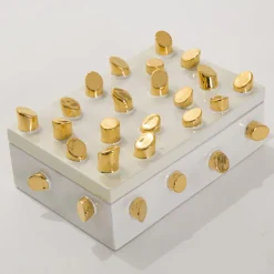 Scatola di maiolica bianca