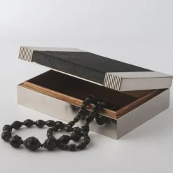 Scatola rettangolare nera Galucharme di Nino Basso