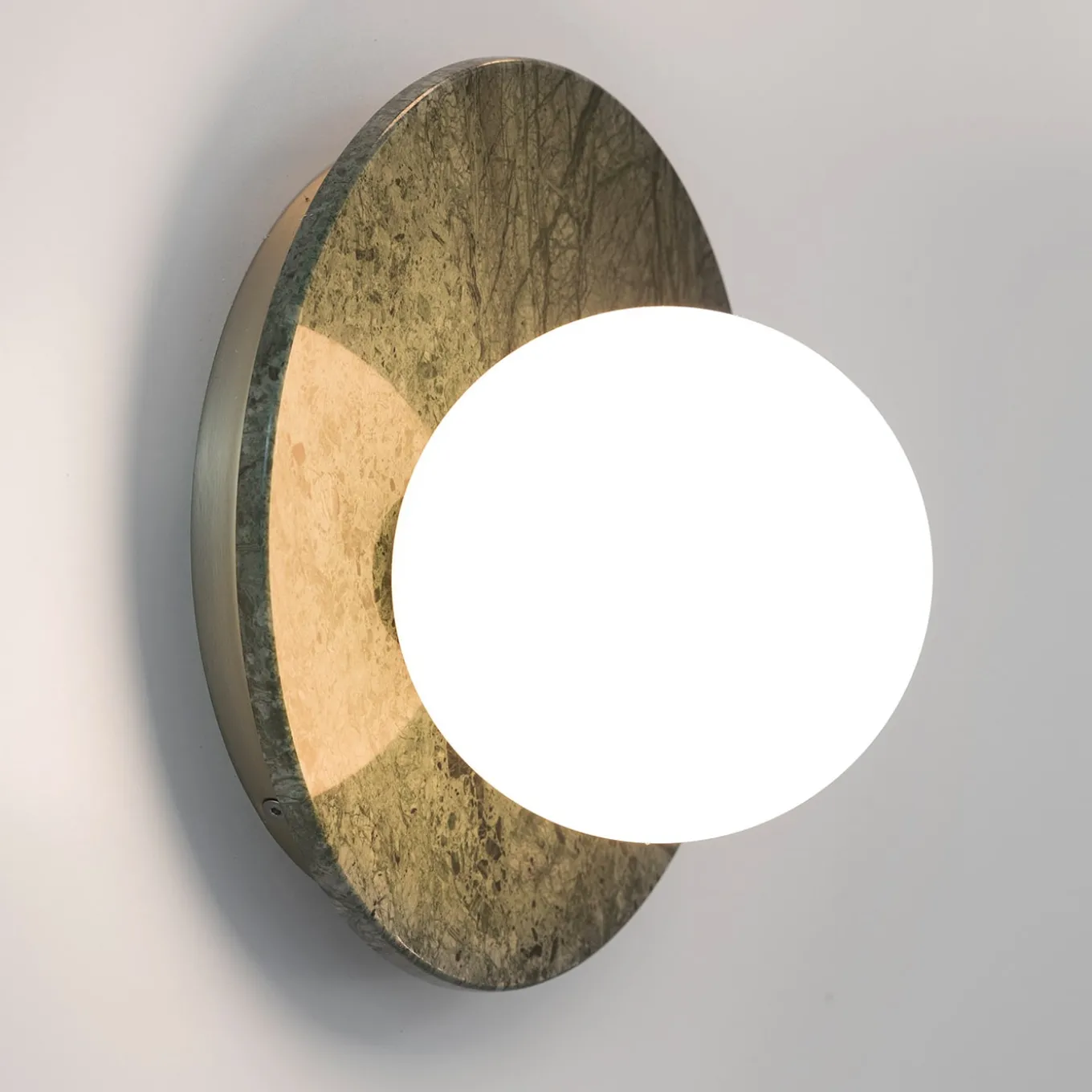 Sconce Emma AP verde Guatemala di Contardi Studio