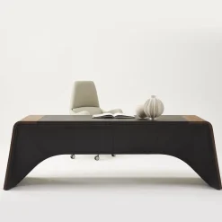 Scrivania in pelle Victor