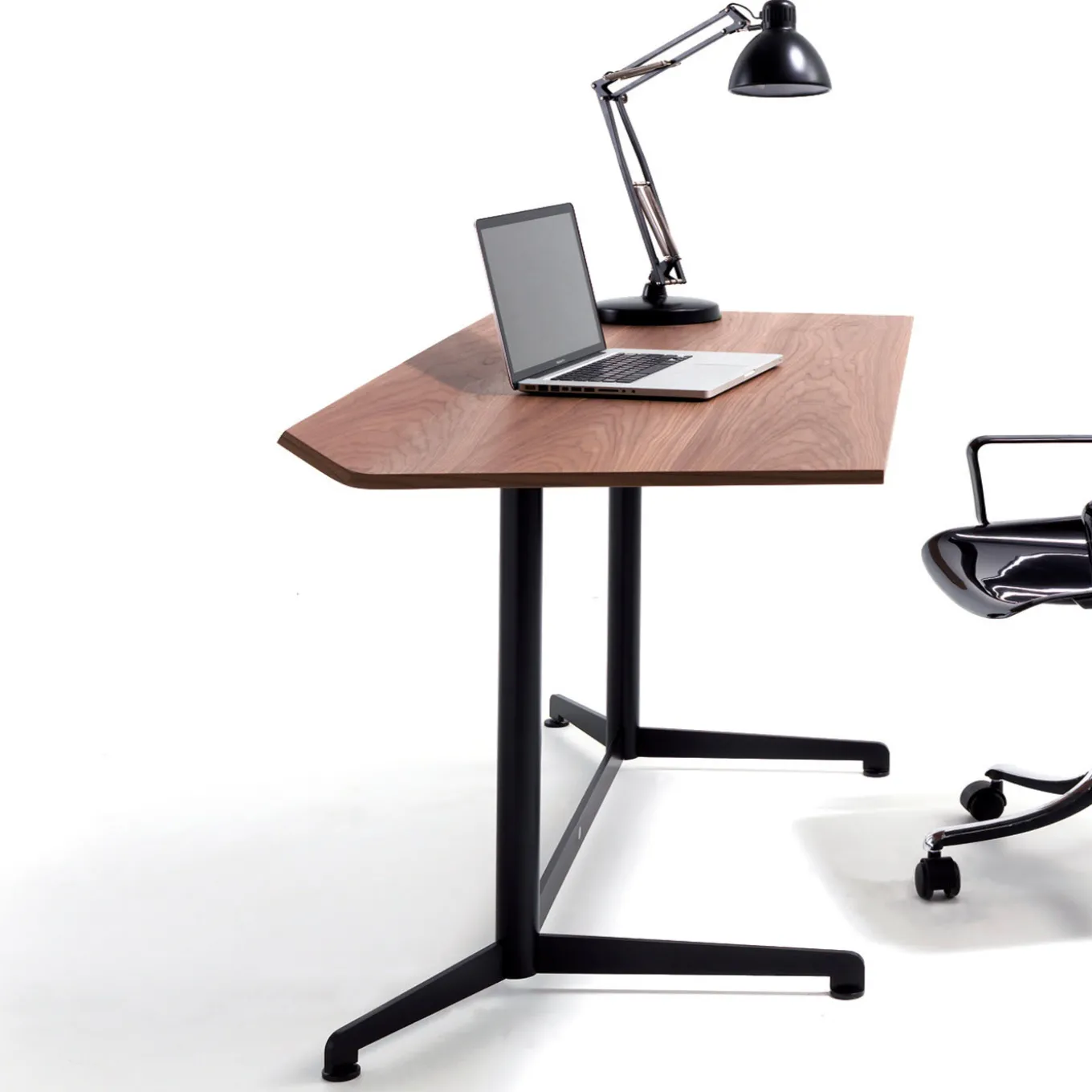 Scrivania T90 di Osvaldo Borsani