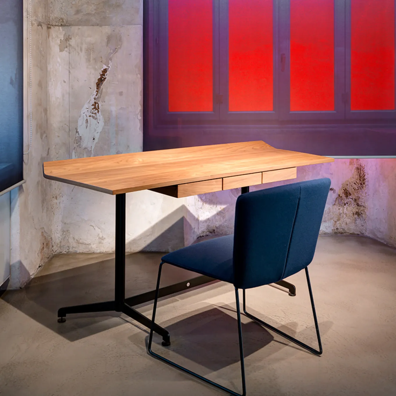 Scrivania T90 di Osvaldo Borsani