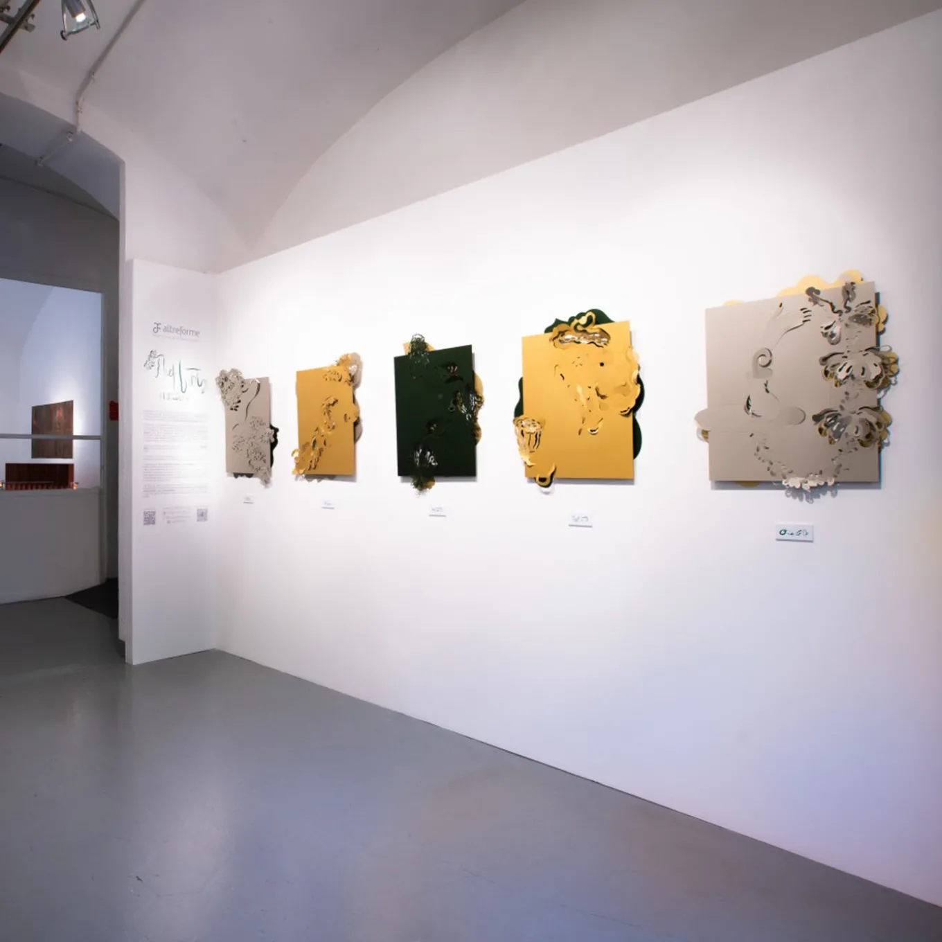 Scultura da parete Oracolo di Matteo Cibic