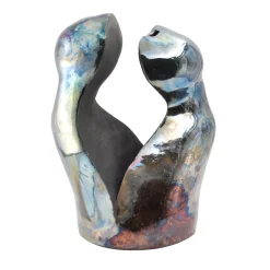 Scultura decorativa Intesa in ceramica di Nino Basso